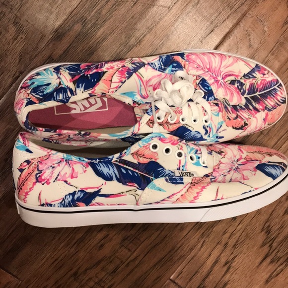 Vans Shoes - Vans floral women’s shoe